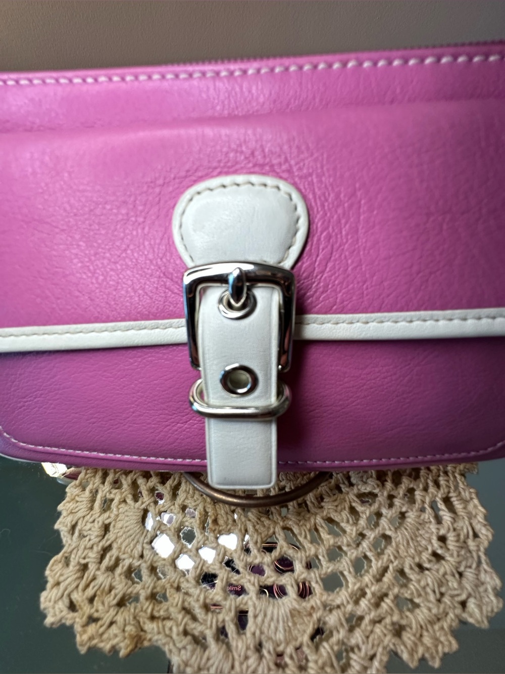 Coach vintage wristlet. Pink and white. Front pocket. In great condition. - Picture 5 of 12